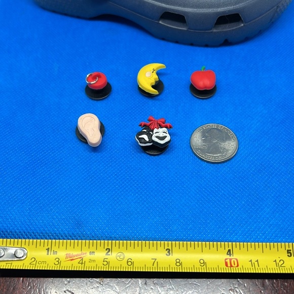 Jibbitz 6 pieces for crocs - Picture 6 of 7
